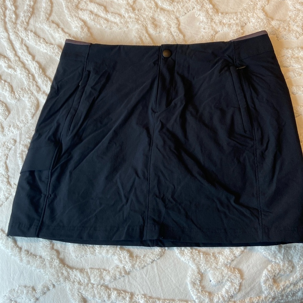Columbia women’s skort, NWOT
